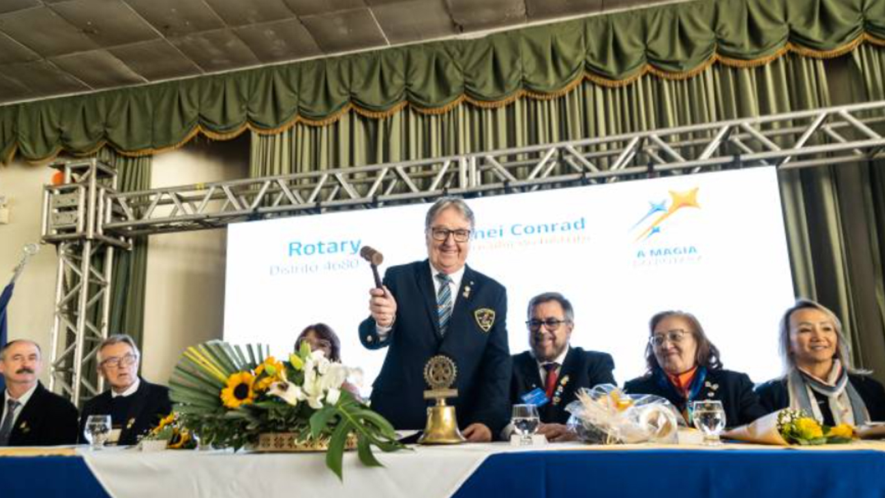 Sidnei Conrad é empossado novo governador do Rotary em Pelotas