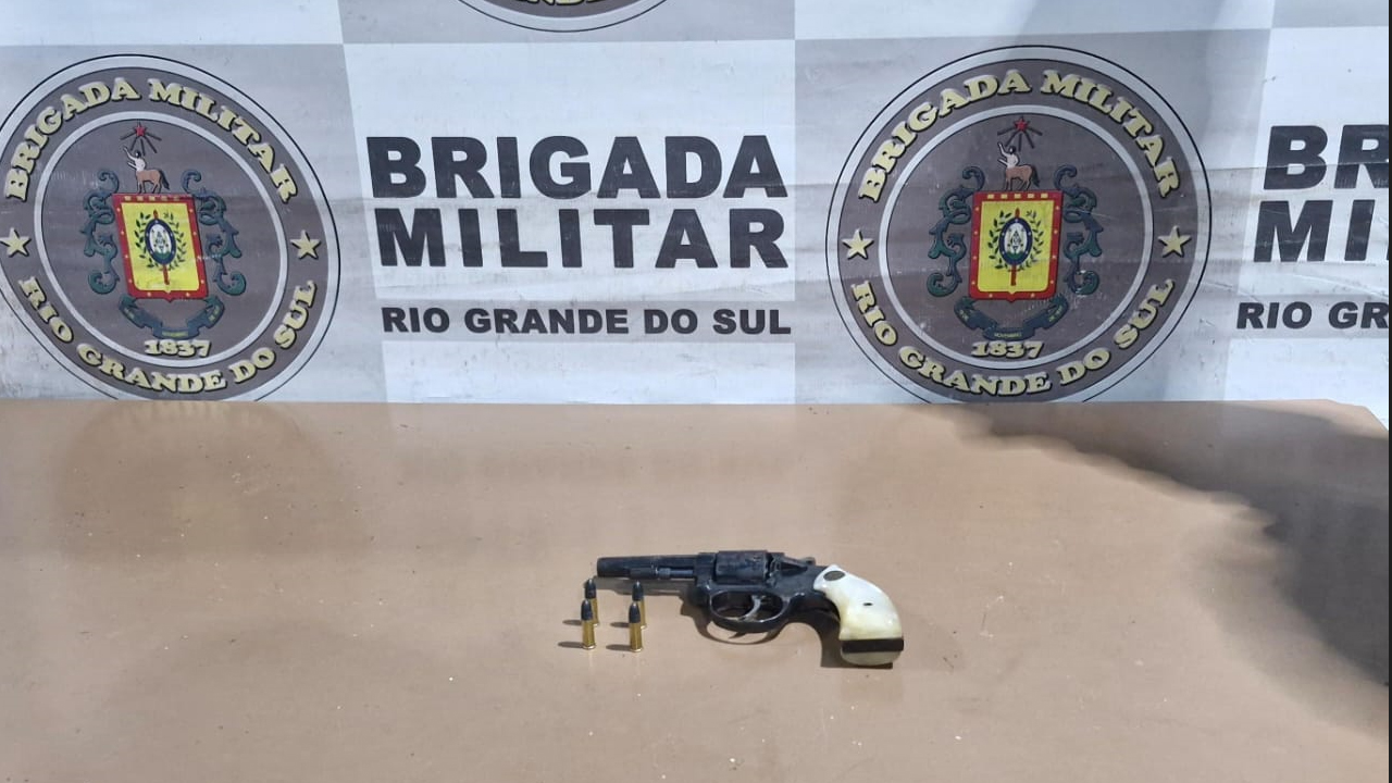 Idoso ameaça companheira e é preso com arma irregular em Pelotas