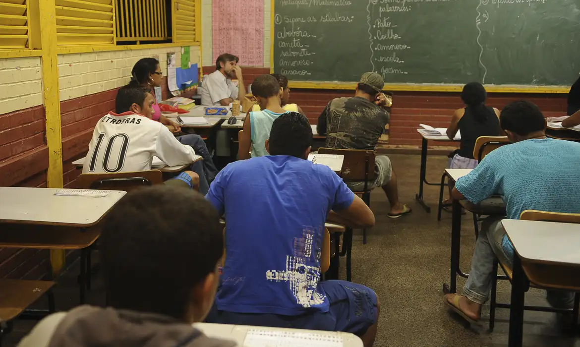 sala_de_aula_ensino_medio